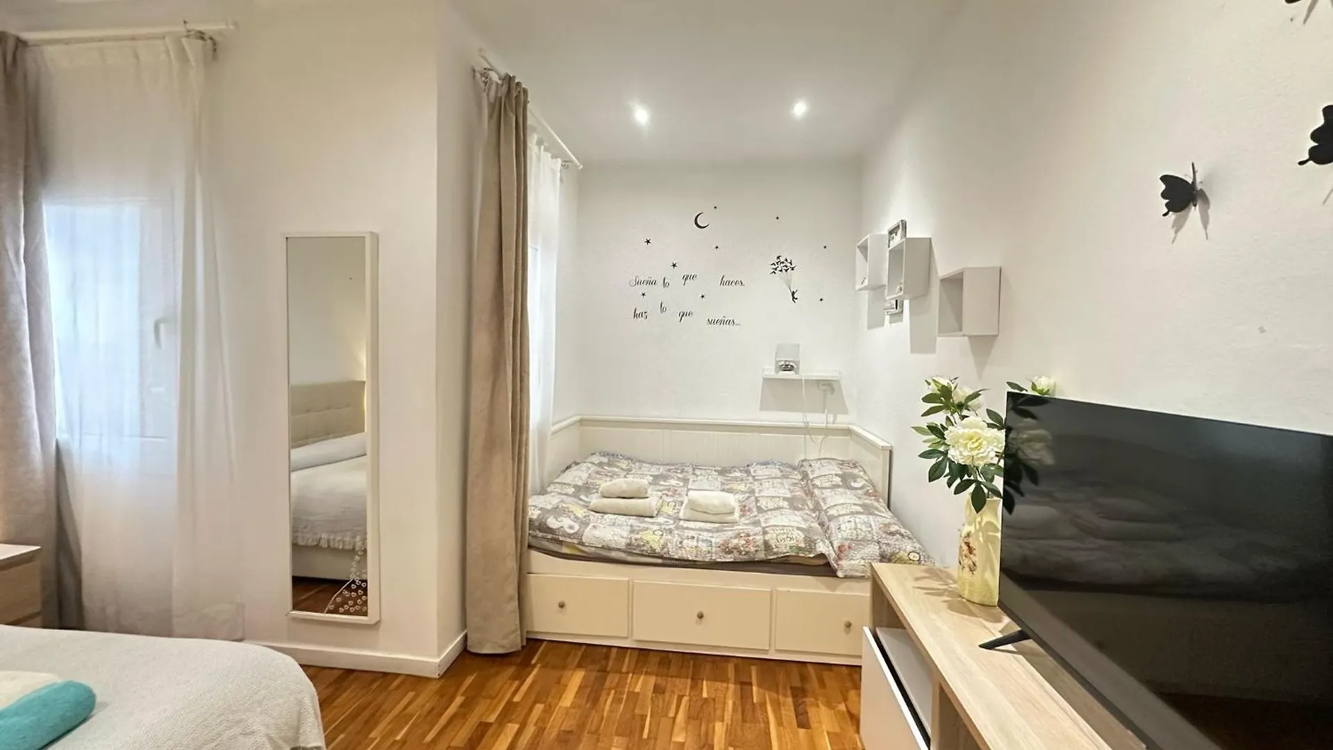 Nuevo Arago Habitaciones Barcellona 0*,  Spagna