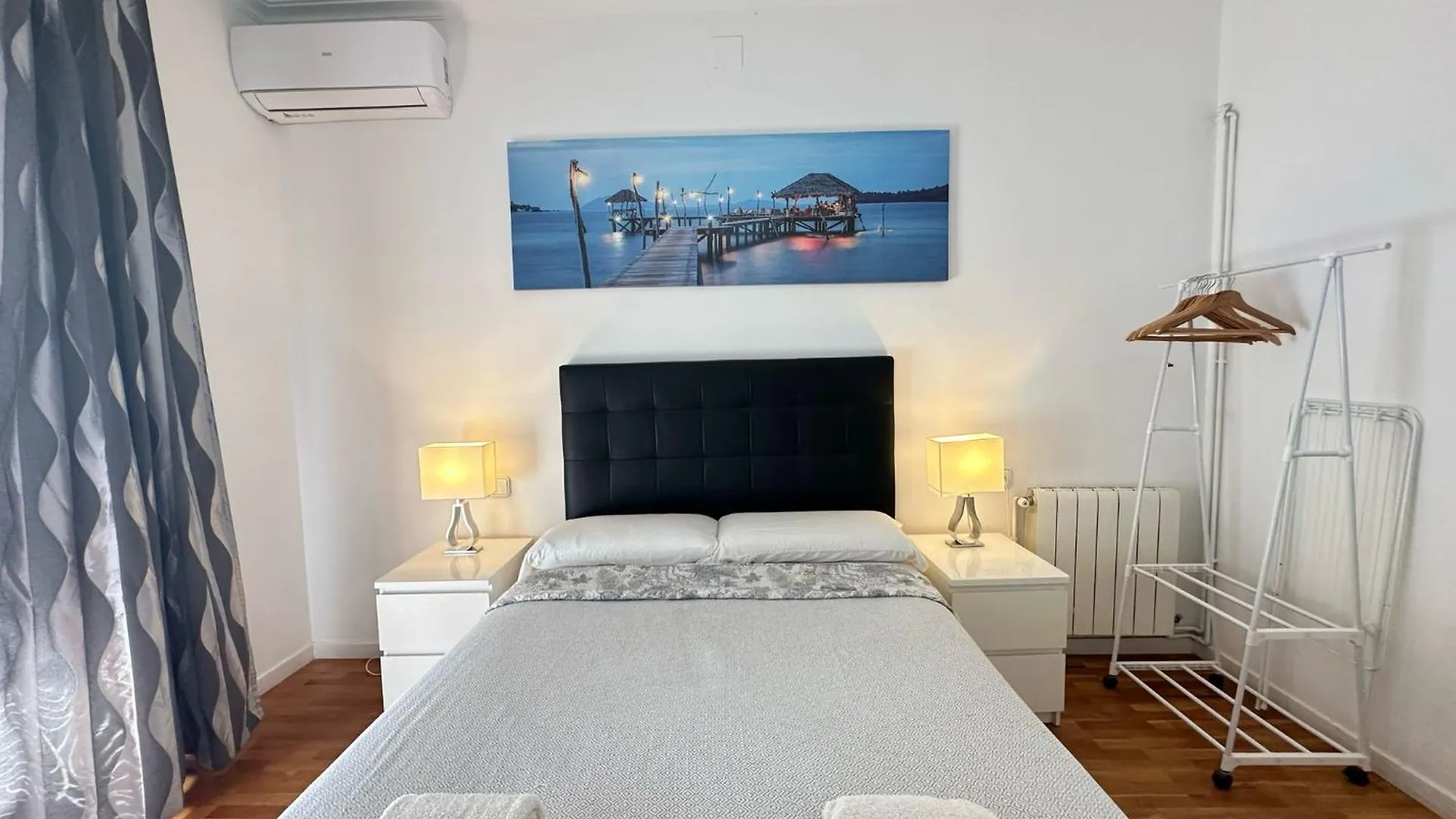 Nuevo Arago Habitaciones Barcelona Spain