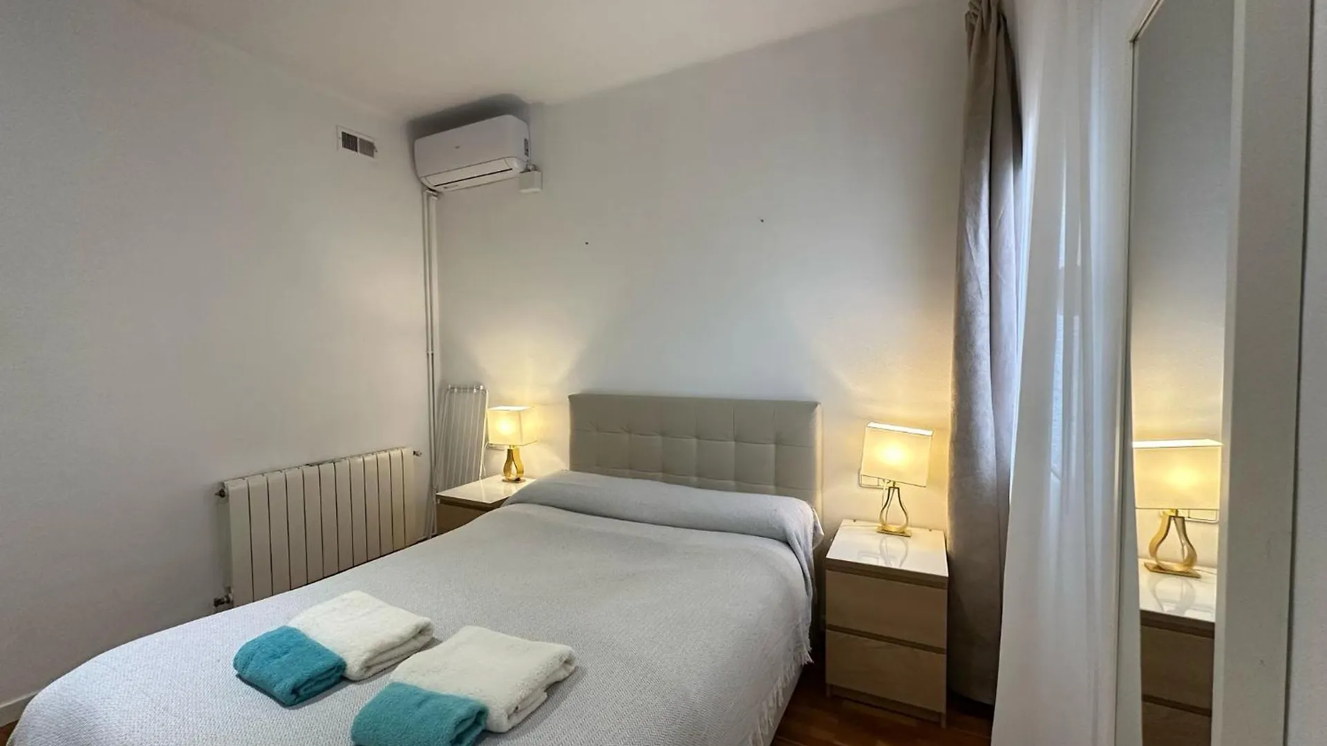 Bed & Breakfast Nuevo Arago Habitaciones Barcelona Spain